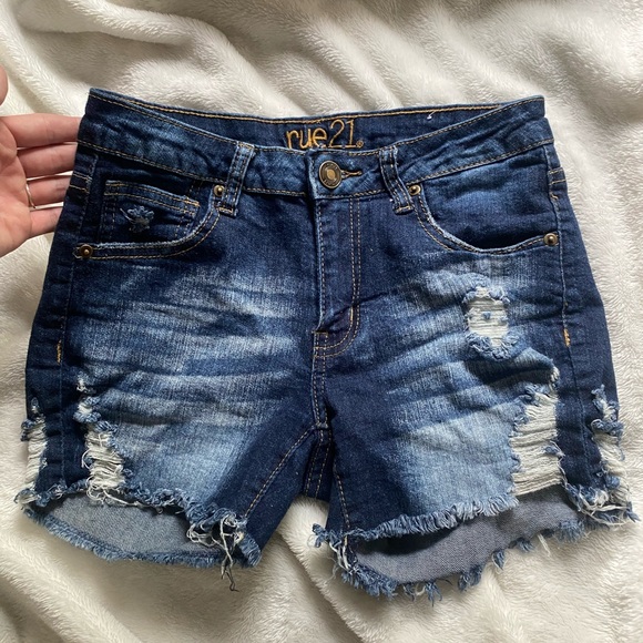 Blue Jean Shorts ♡︎♡︎ - Picture 2 of 4